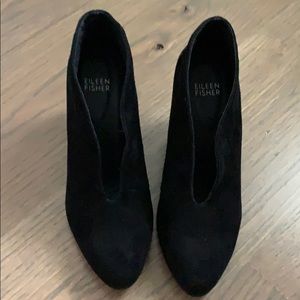 Eileen Fisher brand new booties......black size 6